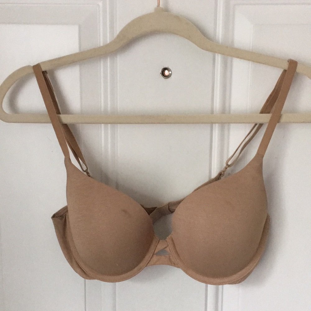 Victoria’s Secret, Nude bra
